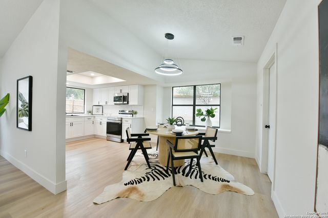 7947 Airflight, San Antonio, TX 78250