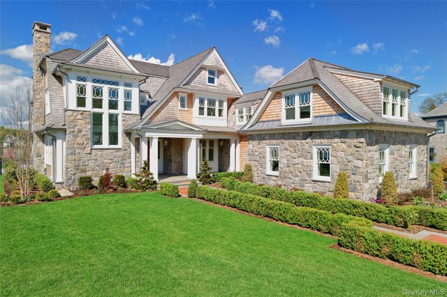 71 Lake Road, Manhasset, NY 11030