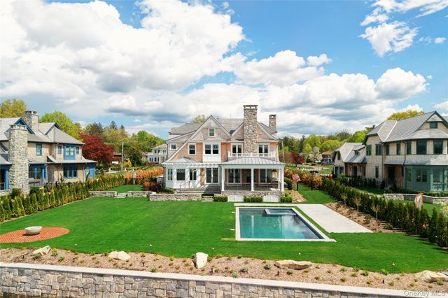71 Lake Road, Manhasset, NY 11030