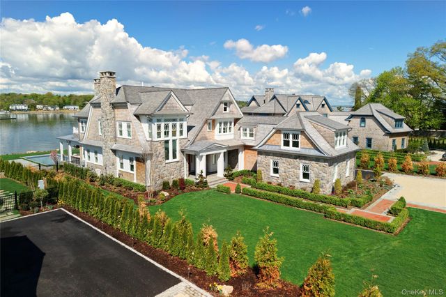 71 Lake Road, Manhasset, NY 11030