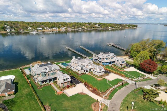 71 Lake Road, Manhasset, NY 11030