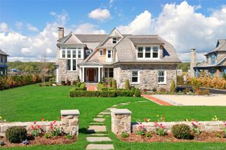 71 Lake Road, Manhasset, NY 11030