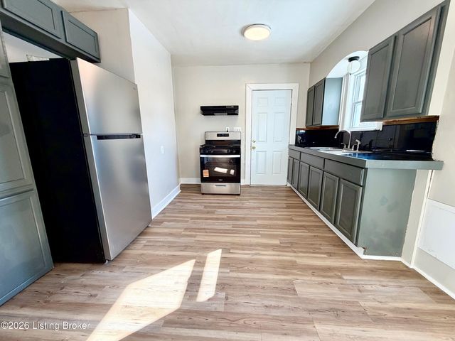 729 S 39th St 1, Louisville, KY 40211