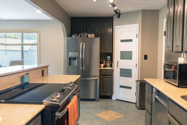 17146 Vintage Dr, Grass Valley, CA 95949