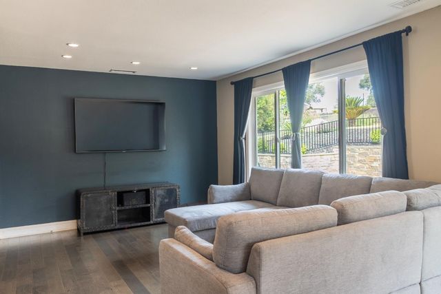 17146 Vintage Dr, Grass Valley, CA 95949