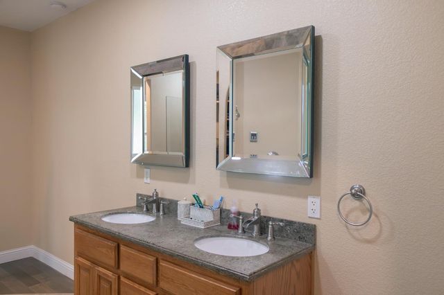 17146 Vintage Dr, Grass Valley, CA 95949