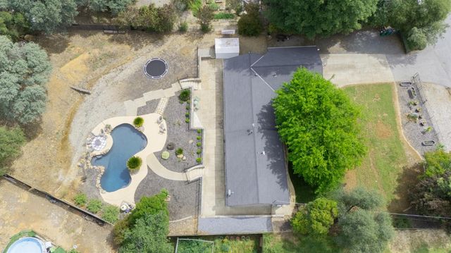 17146 Vintage Dr, Grass Valley, CA 95949