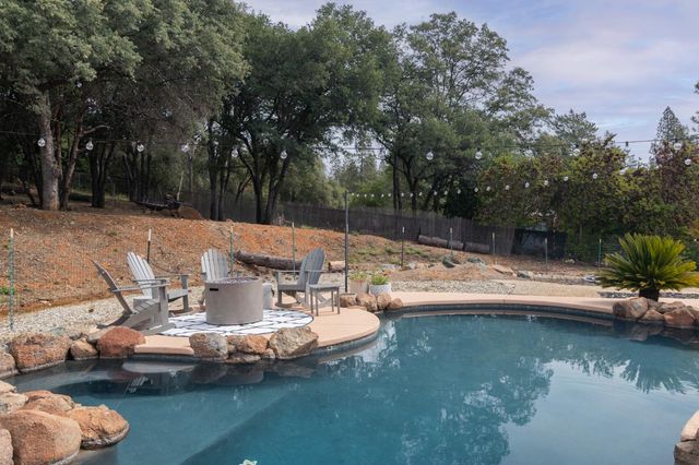 17146 Vintage Dr, Grass Valley, CA 95949