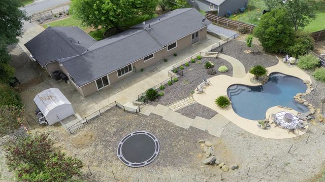 17146 Vintage Dr, Grass Valley, CA 95949