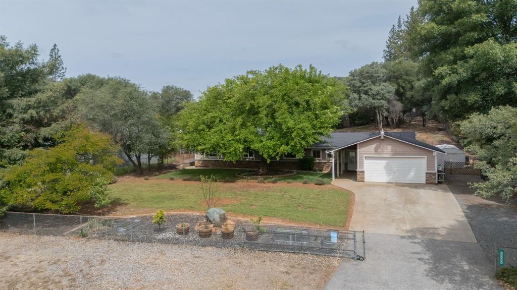 17146 Vintage Dr, Grass Valley, CA 95949