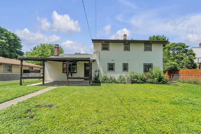 2131 Empire DRIVE, Waukesha, WI 53186