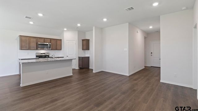 5024 Shumard Drive, Lindale, TX 75771