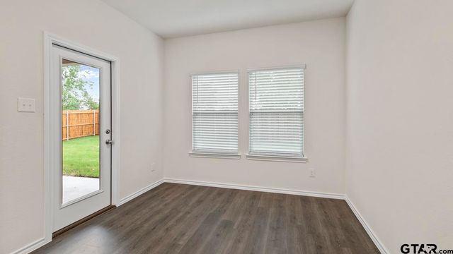 5024 Shumard Drive, Lindale, TX 75771