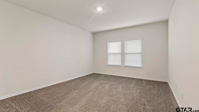 5024 Shumard Drive, Lindale, TX 75771