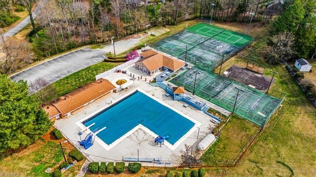 103 Tangle Drive, Jamestown, NC 27282