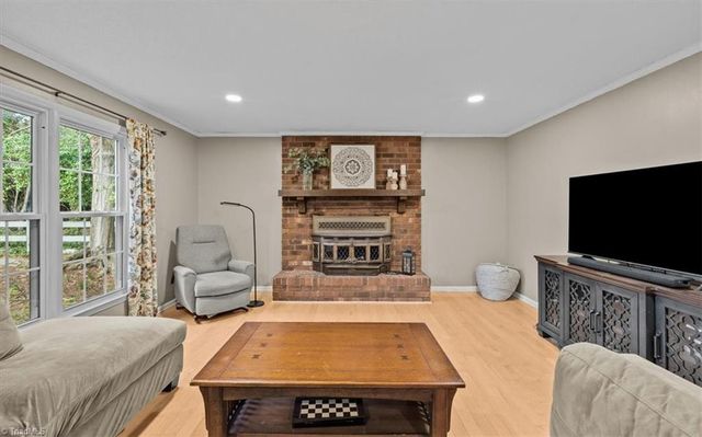 103 Tangle Drive, Jamestown, NC 27282