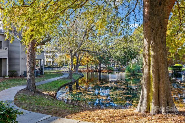 2545 Stockbridge Drive, Charlotte, NC 28210