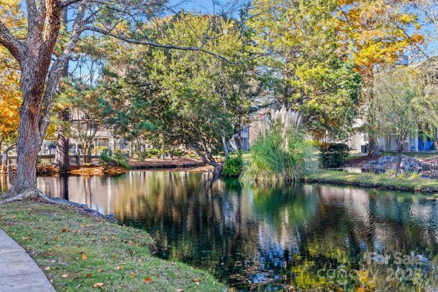 2545 Stockbridge Drive, Charlotte, NC 28210