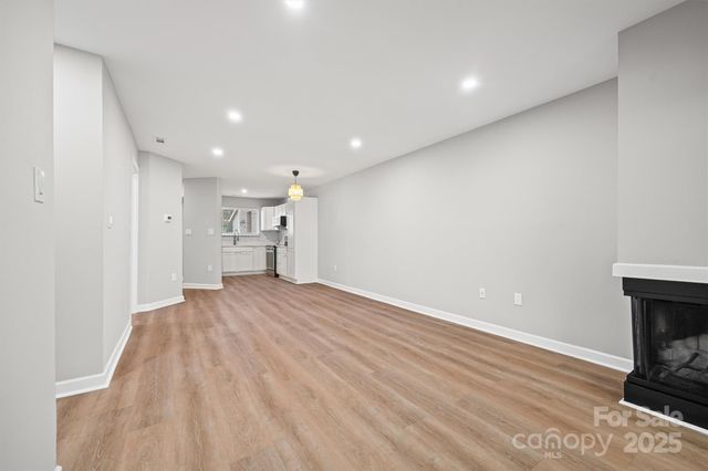 2545 Stockbridge Drive, Charlotte, NC 28210