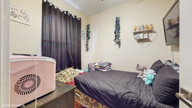 4338 W Adams Street, Chicago, IL 60624