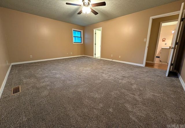208 MC 6087, Yellville, AR 72687