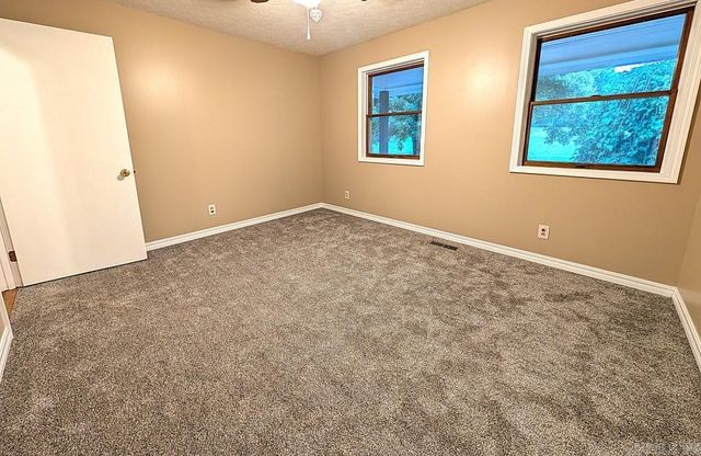208 MC 6087, Yellville, AR 72687