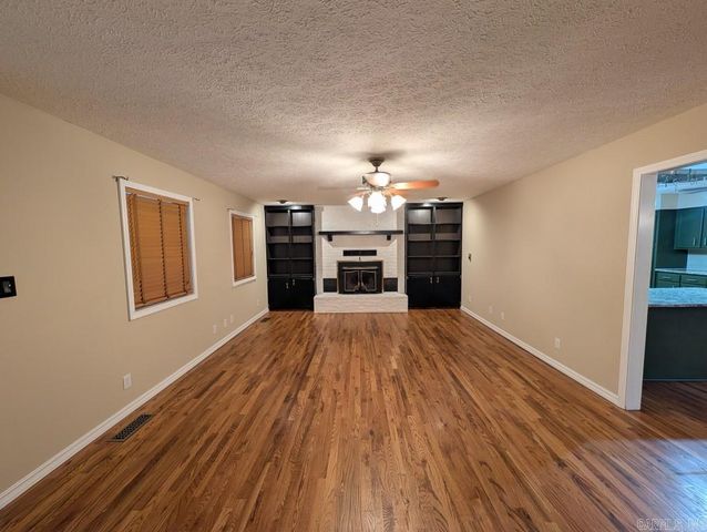 208 MC 6087, Yellville, AR 72687