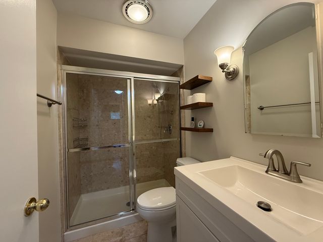 1954 Redwood Lane, Northbrook, IL 60062