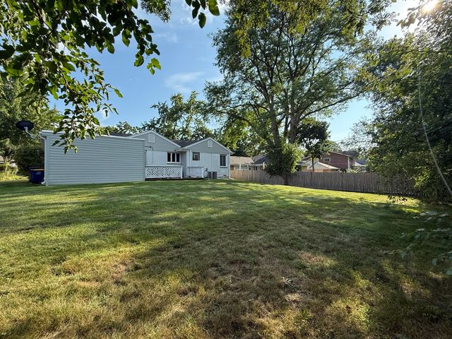 1954 Redwood Lane, Northbrook, IL 60062