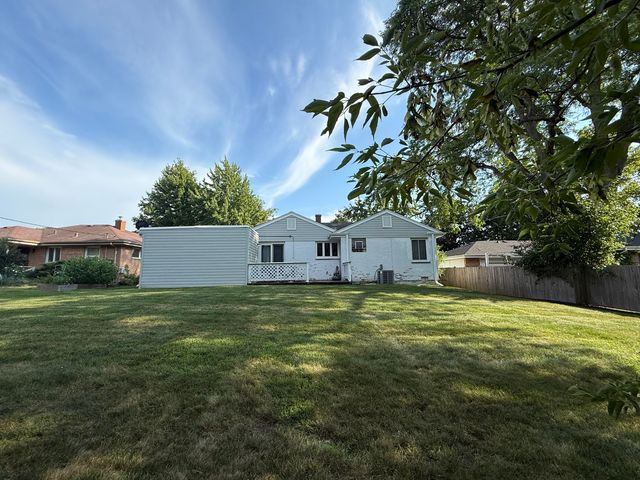 1954 Redwood Lane, Northbrook, IL 60062