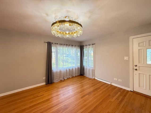 1954 Redwood Lane, Northbrook, IL 60062