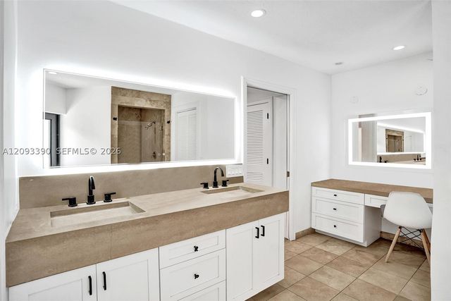 20100 NE 20th Ct, Miami, FL 33179