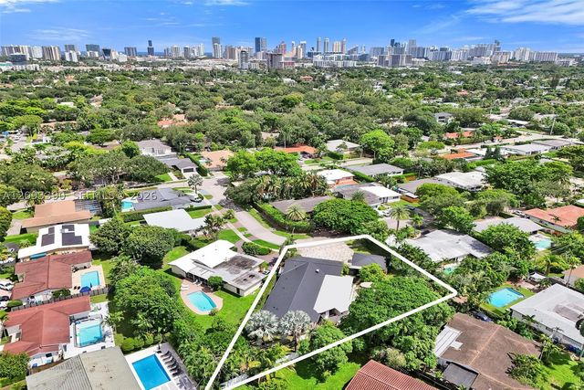 20100 NE 20th Ct, Miami, FL 33179