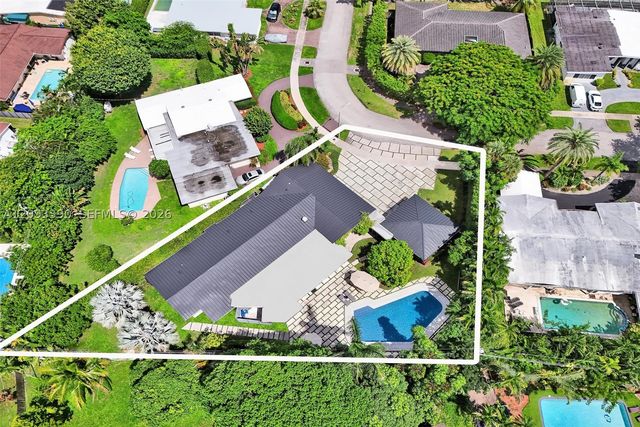 20100 NE 20th Ct, Miami, FL 33179