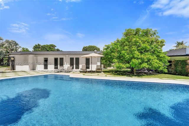 20100 NE 20th Ct, Miami, FL 33179