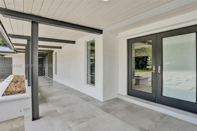20100 NE 20th Ct, Miami, FL 33179