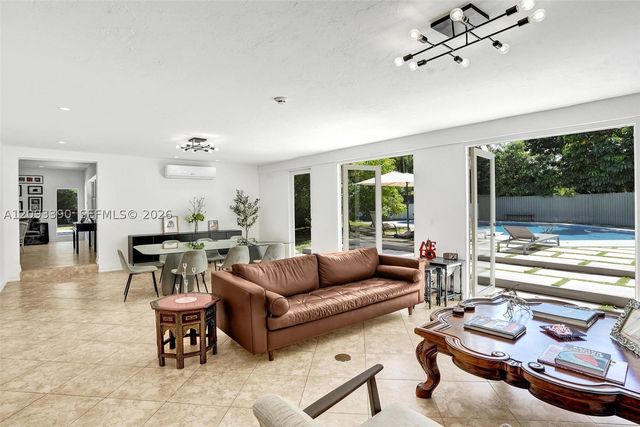 20100 NE 20th Ct, Miami, FL 33179