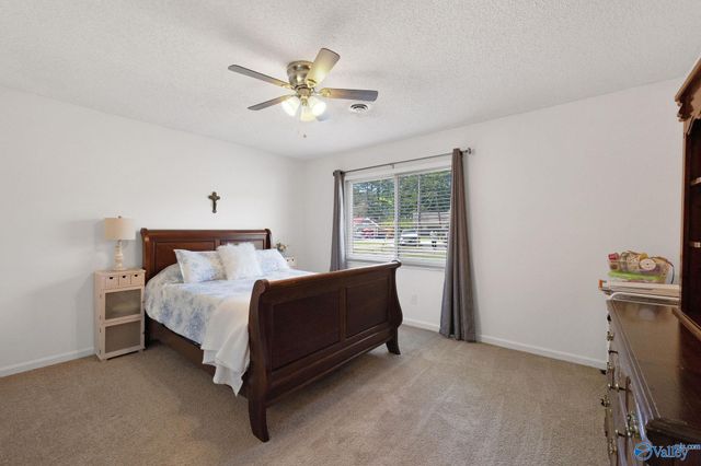 709 Royce Circle SE, Huntsville, AL 35803