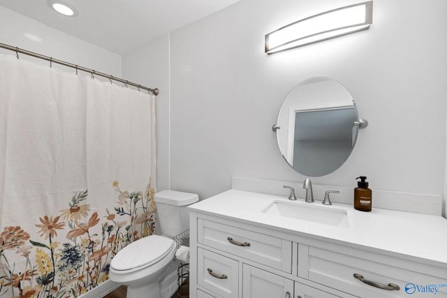 709 Royce Circle SE, Huntsville, AL 35803