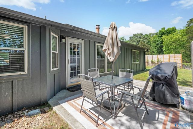 709 Royce Circle SE, Huntsville, AL 35803