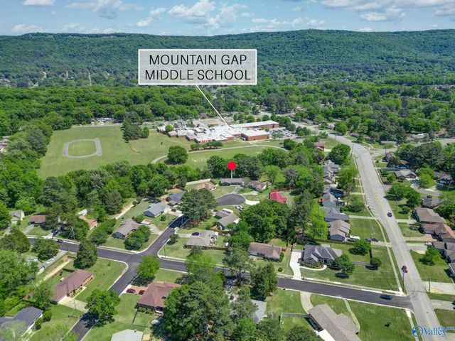 709 Royce Circle SE, Huntsville, AL 35803