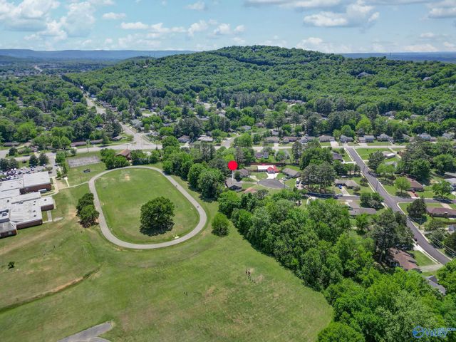 709 Royce Circle SE, Huntsville, AL 35803