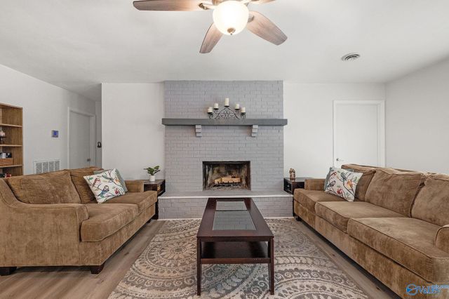 709 Royce Circle SE, Huntsville, AL 35803