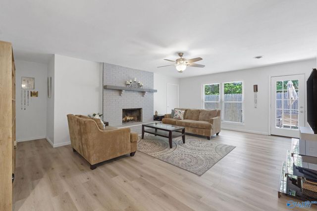 709 Royce Circle SE, Huntsville, AL 35803