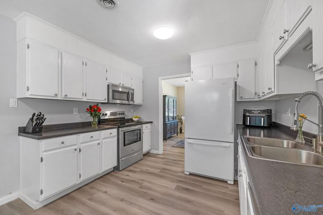 709 Royce Circle SE, Huntsville, AL 35803