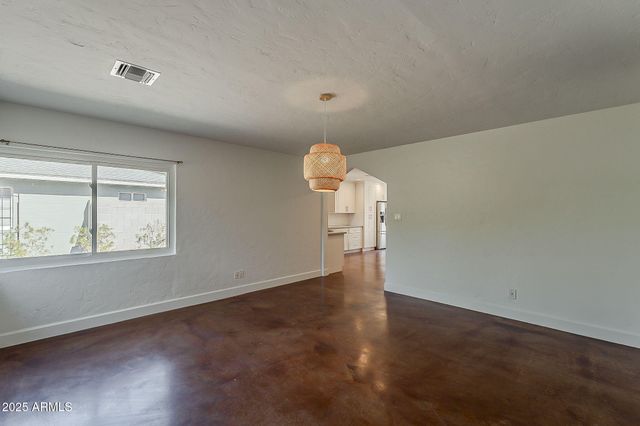 331 W EDGEMONT Avenue, Phoenix, AZ 85003
