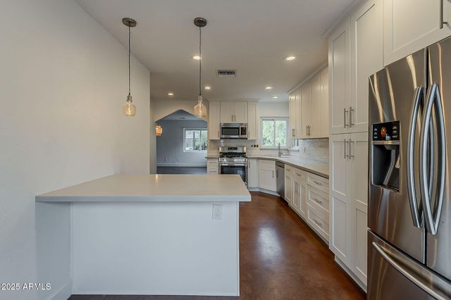 331 W EDGEMONT Avenue, Phoenix, AZ 85003