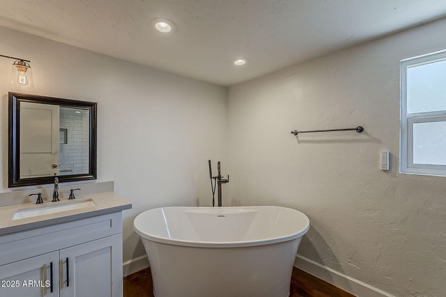 331 W EDGEMONT Avenue, Phoenix, AZ 85003