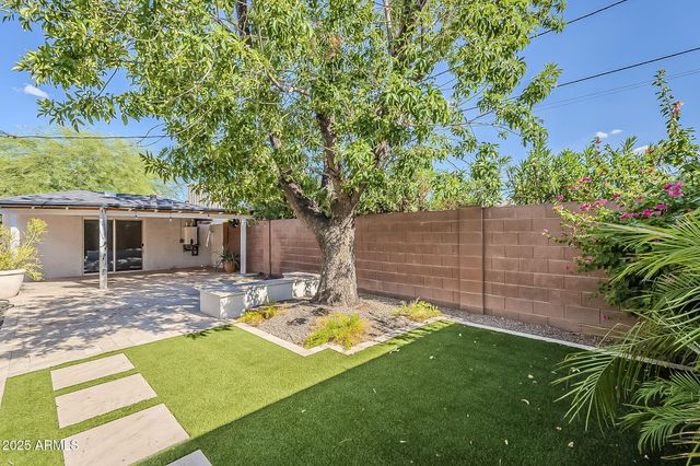331 W EDGEMONT Avenue, Phoenix, AZ 85003