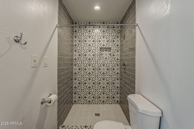 331 W EDGEMONT Avenue, Phoenix, AZ 85003